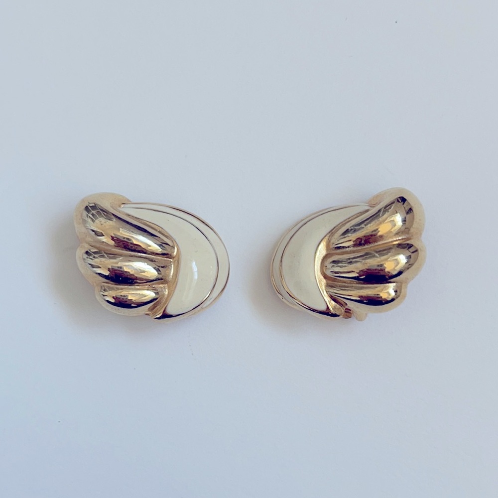 Vintage Clip On Earrings